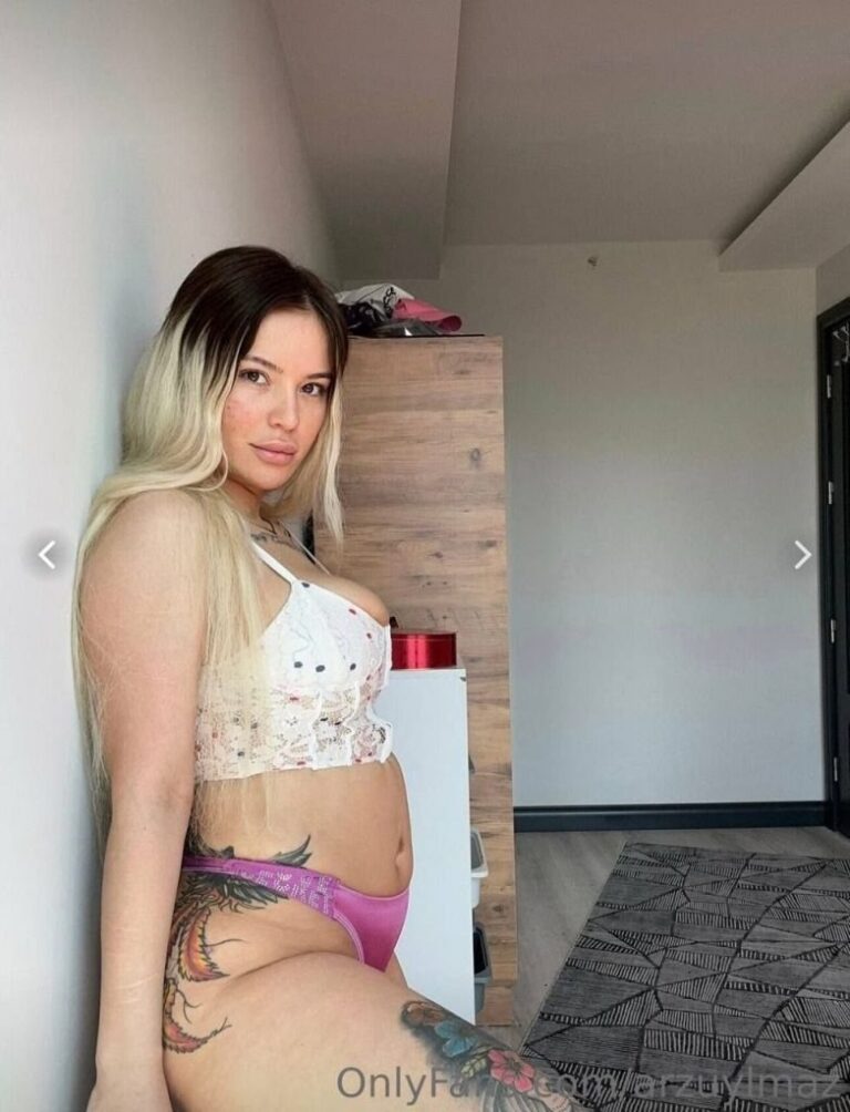 Arzu Yılmaz Onlyfans fotoğraf